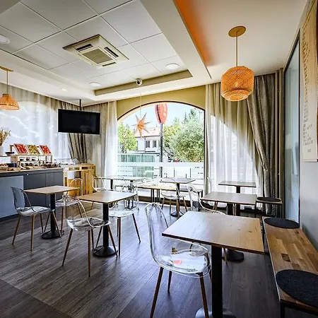 Hotel Gascogne 2*